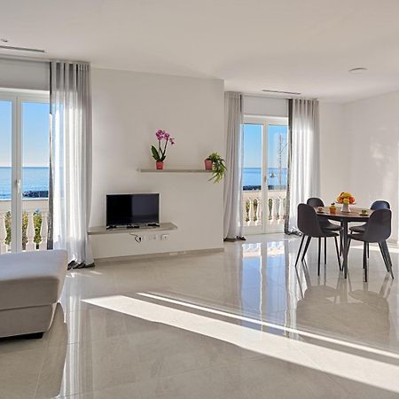 Apartamento Cicolombo Santo Stefano al Mare Exterior foto